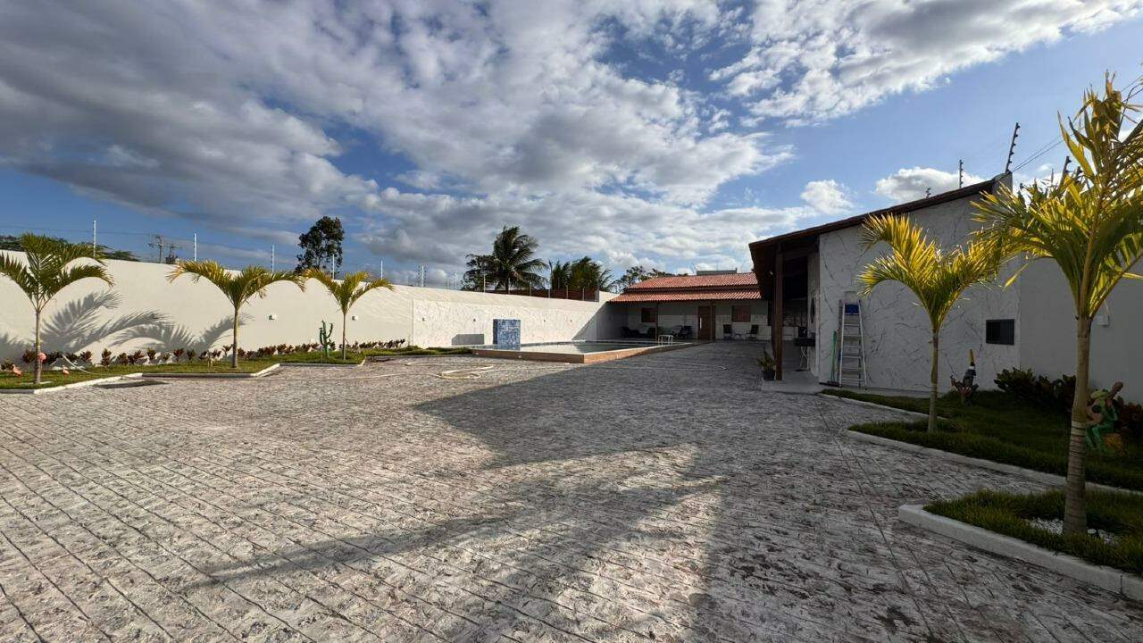 Casa Espetacular com Lazer Completo, Piscina e Vaga para 10 Carros! - Foto 4