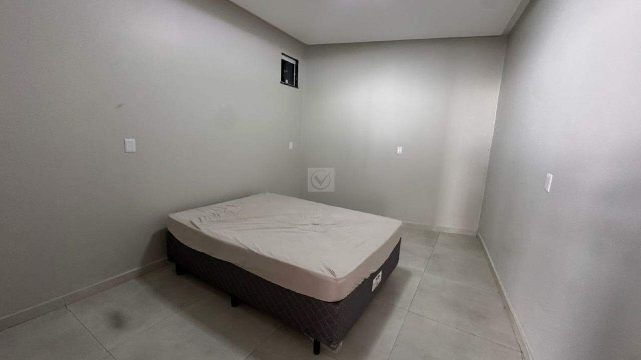 Casa Espetacular com Lazer Completo, Piscina e Vaga para 10 Carros! - Foto 13