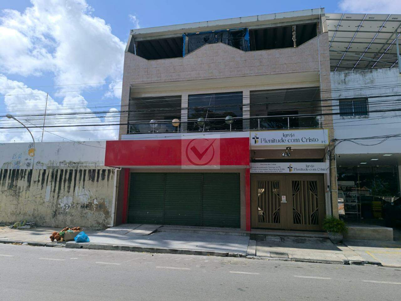 Oportunidade Única na Avenida: Ponto Comercial de Alto Padrão