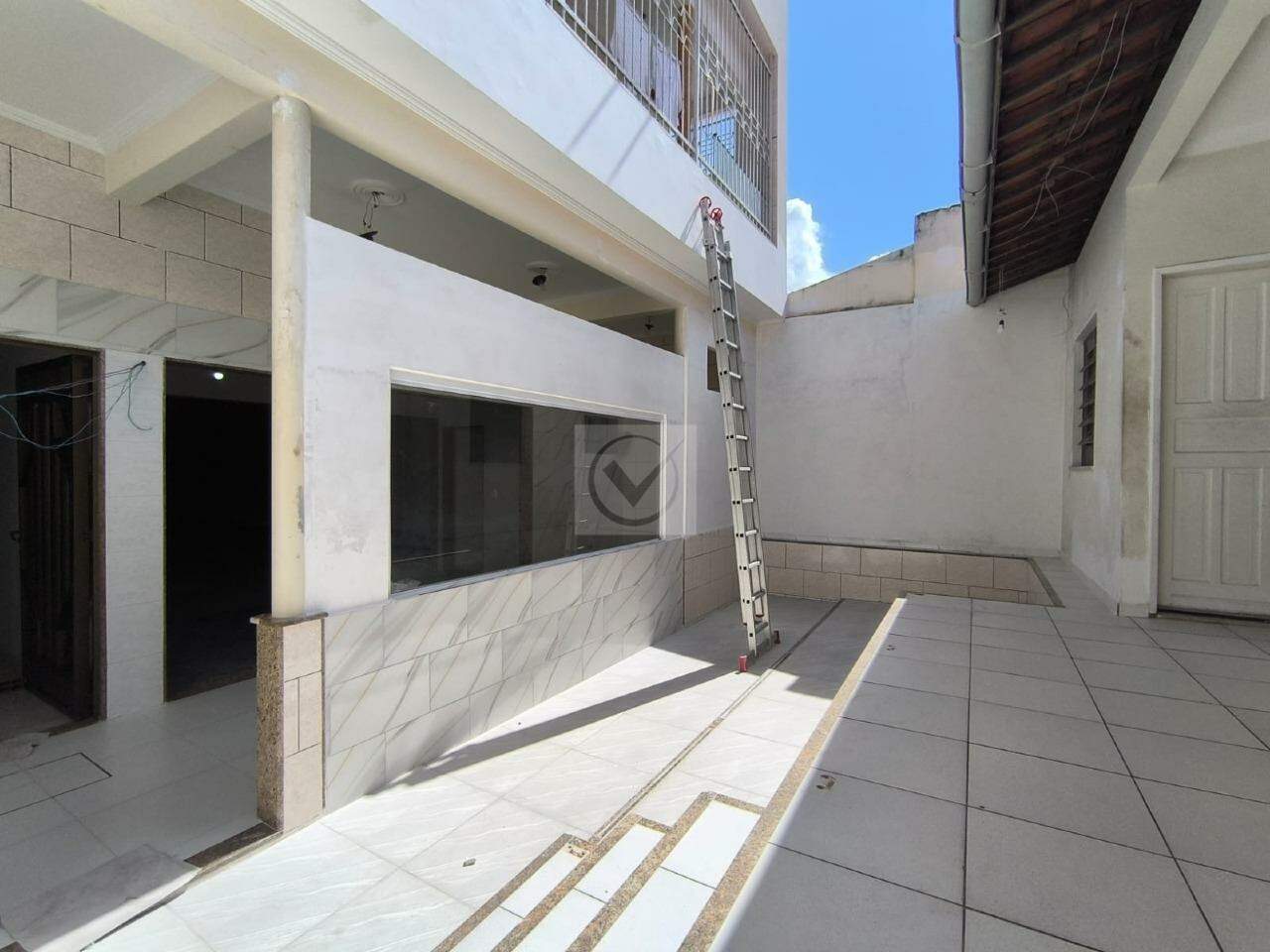Oportunidade Única na Avenida: Ponto Comercial de Alto Padrão - Foto 5