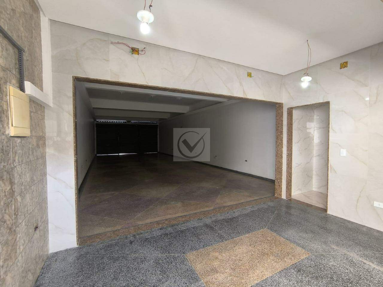 Oportunidade Única na Avenida: Ponto Comercial de Alto Padrão - Foto 4