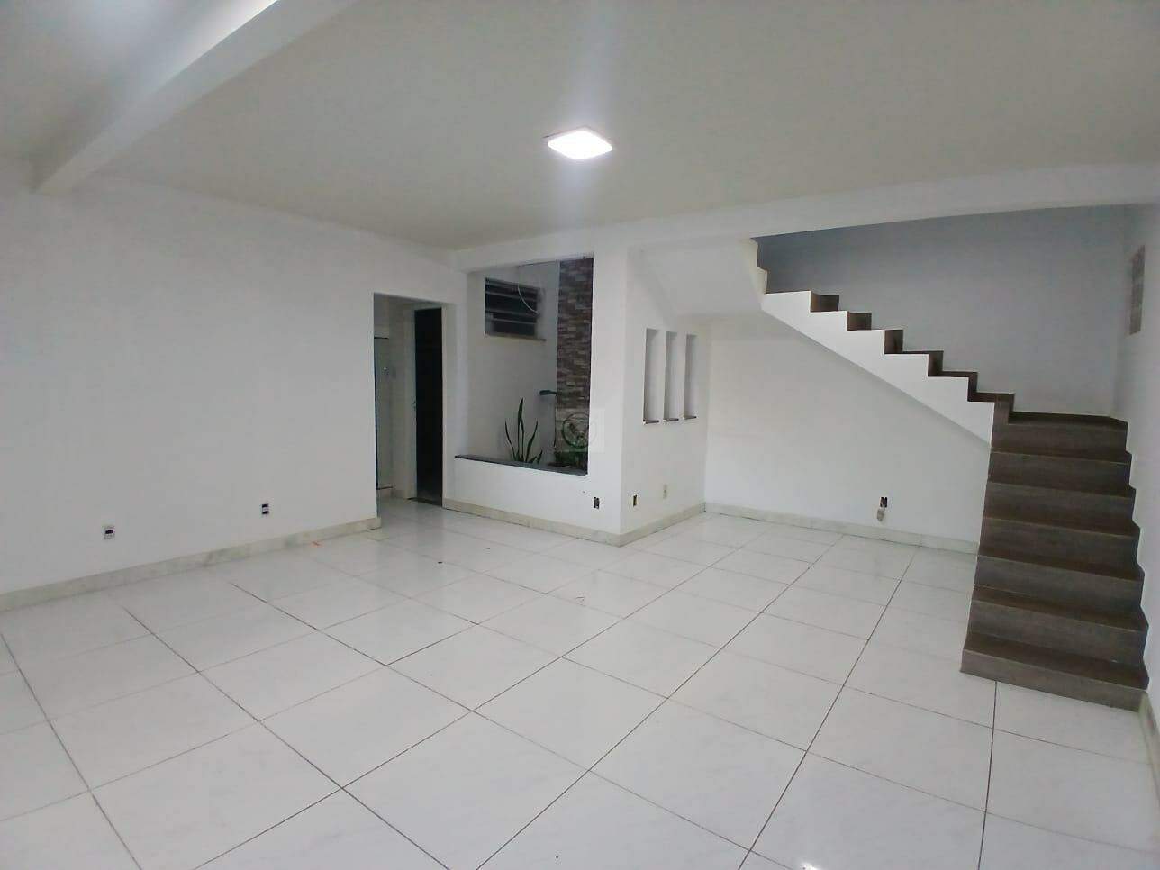 Casa Residencial Frente, 3 Quartos (1 Suíte) em Aracaju/SE – Ponto Novo (Supermercado Gonzaga)