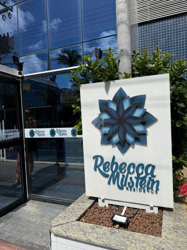 Seu refúgio com jardim e varanda privativos no Rebeca Milsten – Coroa do Meio