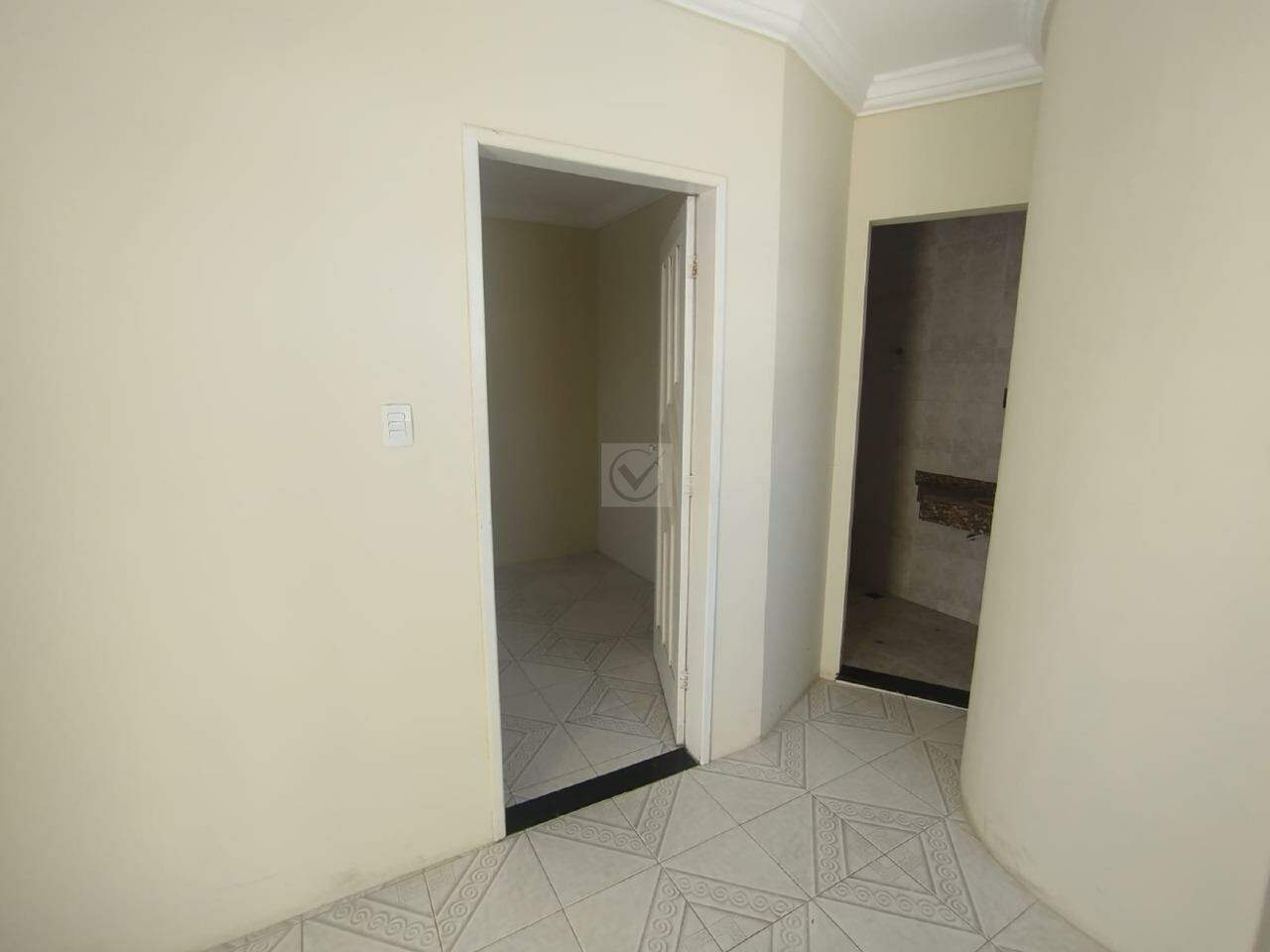 Casa Espaçosa de Esquina com 4 Quartos no Bairro Marianga! - Foto 13