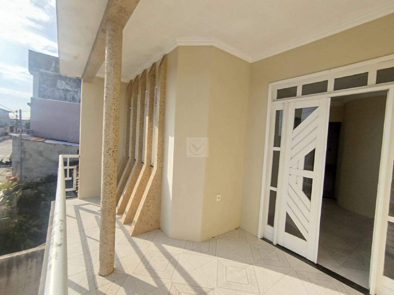 Casa Espaçosa de Esquina com 4 Quartos no Bairro Marianga! - Foto 16