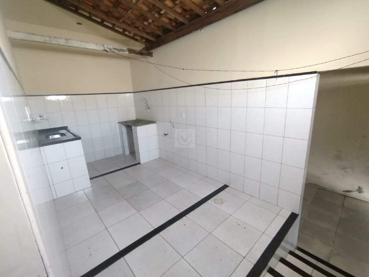 Casa Espaçosa de Esquina com 4 Quartos no Bairro Marianga! - Foto 10