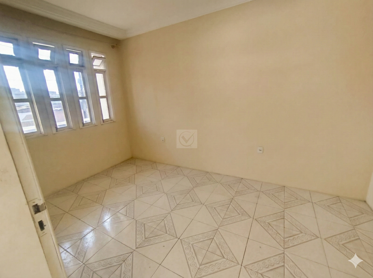 Casa Espaçosa de Esquina com 4 Quartos no Bairro Marianga! - Foto 19