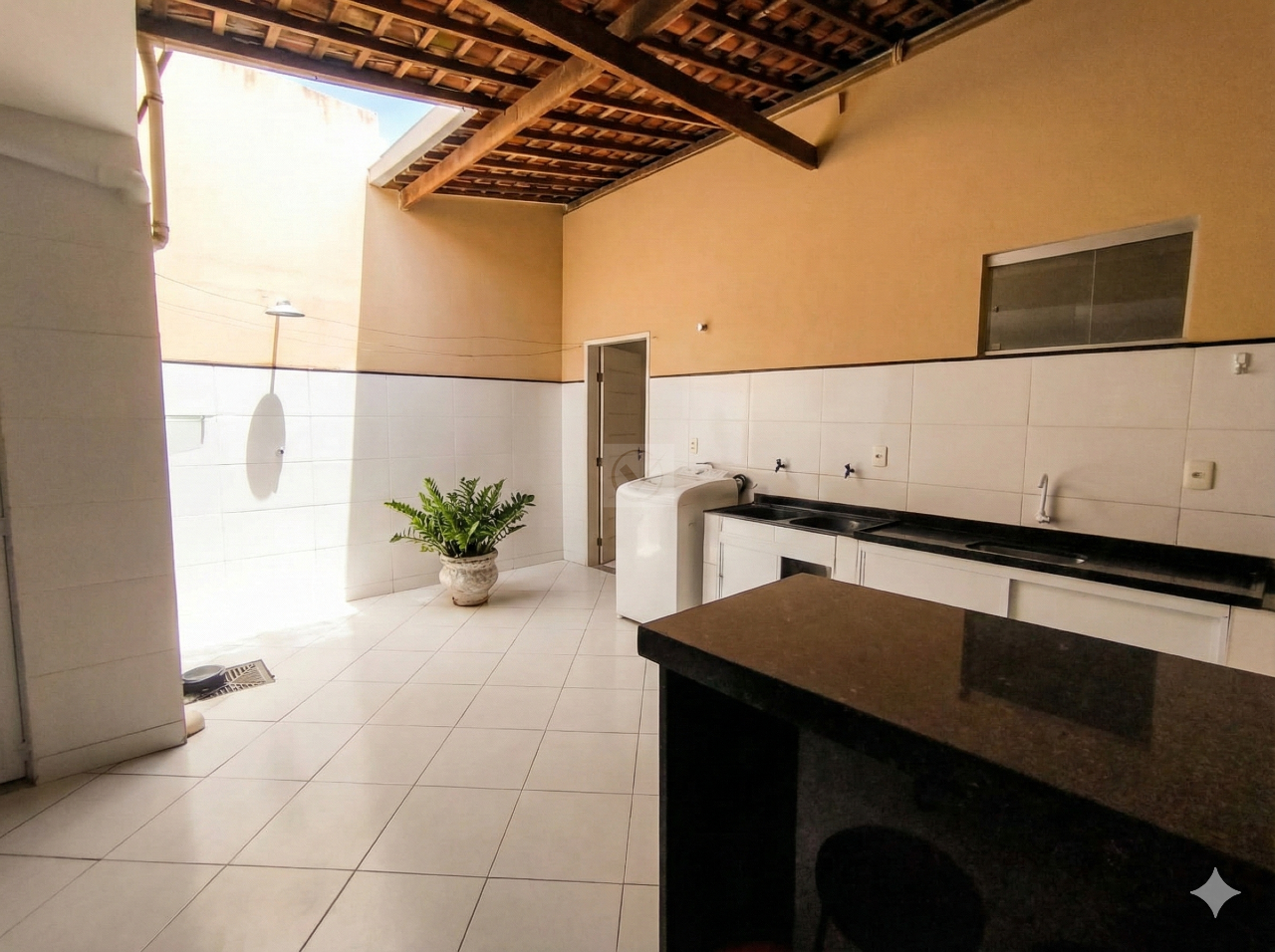 Casa Impecável no Marianga com Lazer Completo e 2 Garagens Independentes! - Foto 9