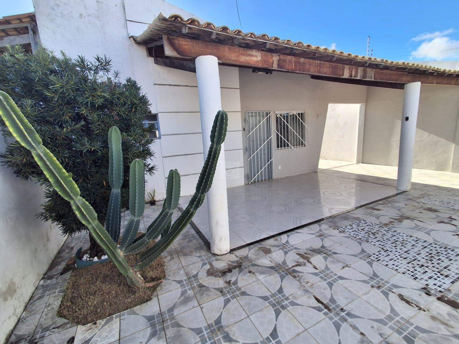 Casa na Aruana em Aracaju/SE – Amplo Espaço e Próxima à Praia em Rua Tranquila