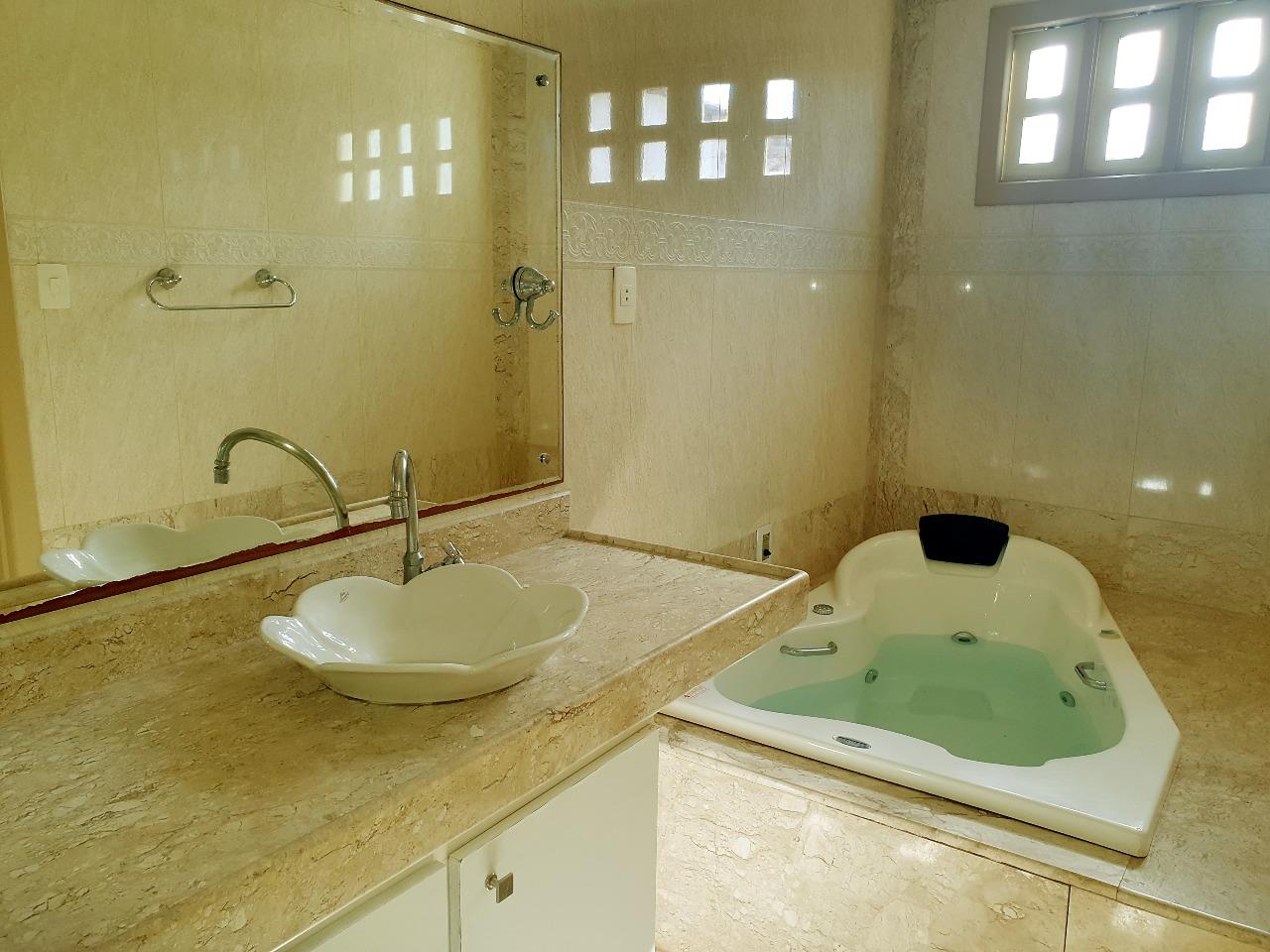 O refúgio urbano que sua família sempre sonhou! Casa de andar, - Foto 17