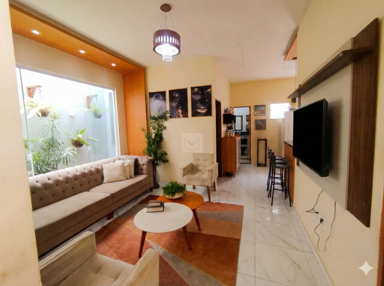 Casa Arejada e Bem Localizada no Bairro São Cristóvão! 3 Quartos (1 Suíte)