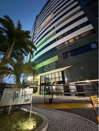 Apartamento a venda na Beira Mar, 3 quartos, 3 suítes, 3 vagas de garagem.