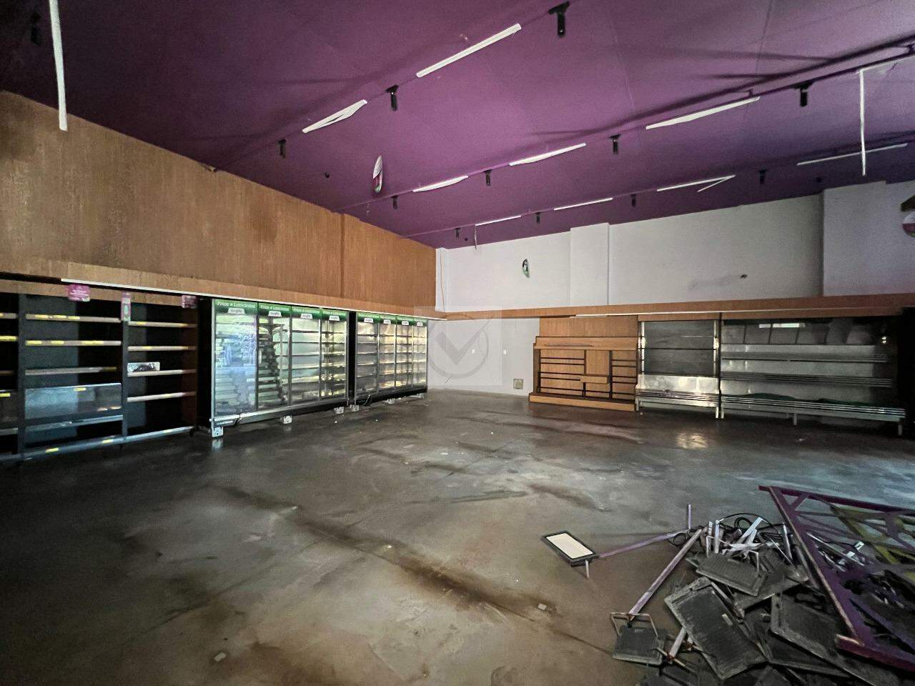Oportunidade Única: Amplo Ponto Comercial na Farolândia com 548m² e Infraestrutura Completa - Foto 9