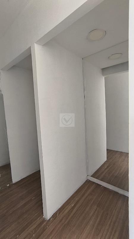 Ampla Sala Comercial em Polo Estratégico - Foto 9