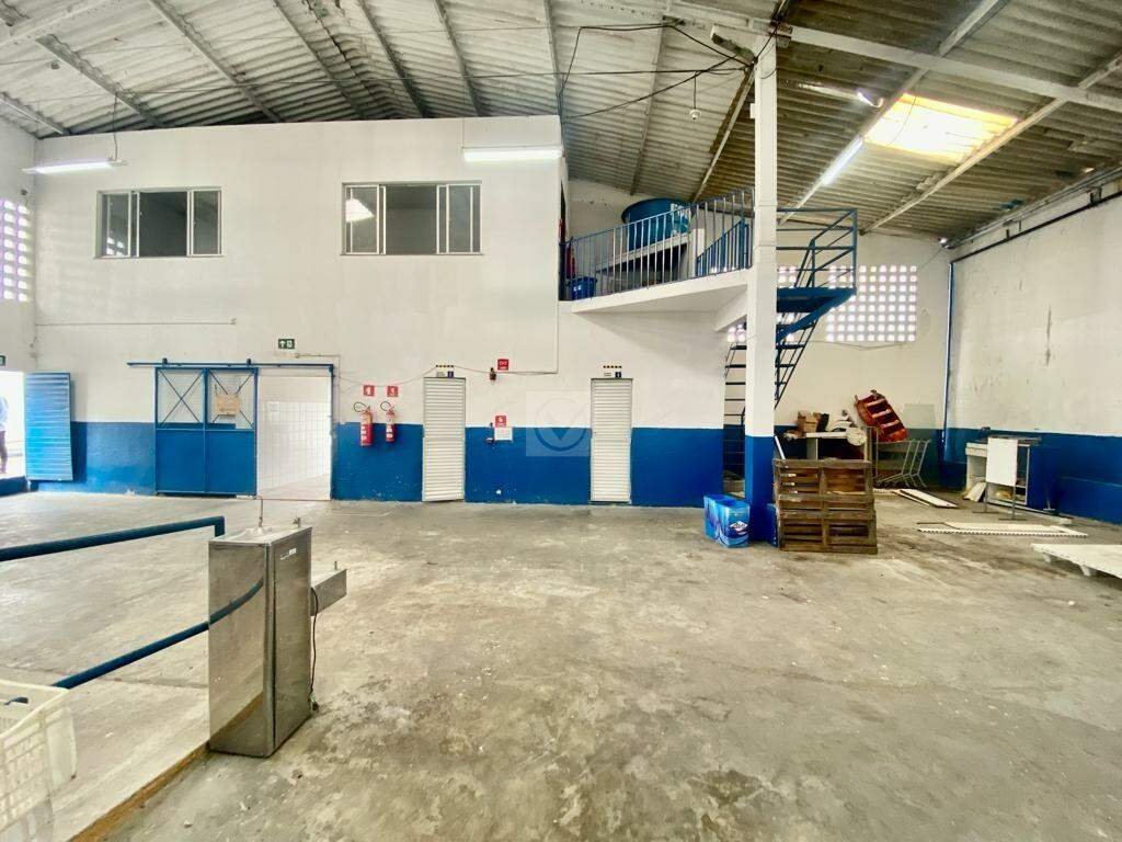 ALUGA-SE SUPERMERCADO COMPLETO NA AVENIDA EUCLIDES FIGUEIREDO COM TODAS AS INSTALAÇÕES - Foto 25