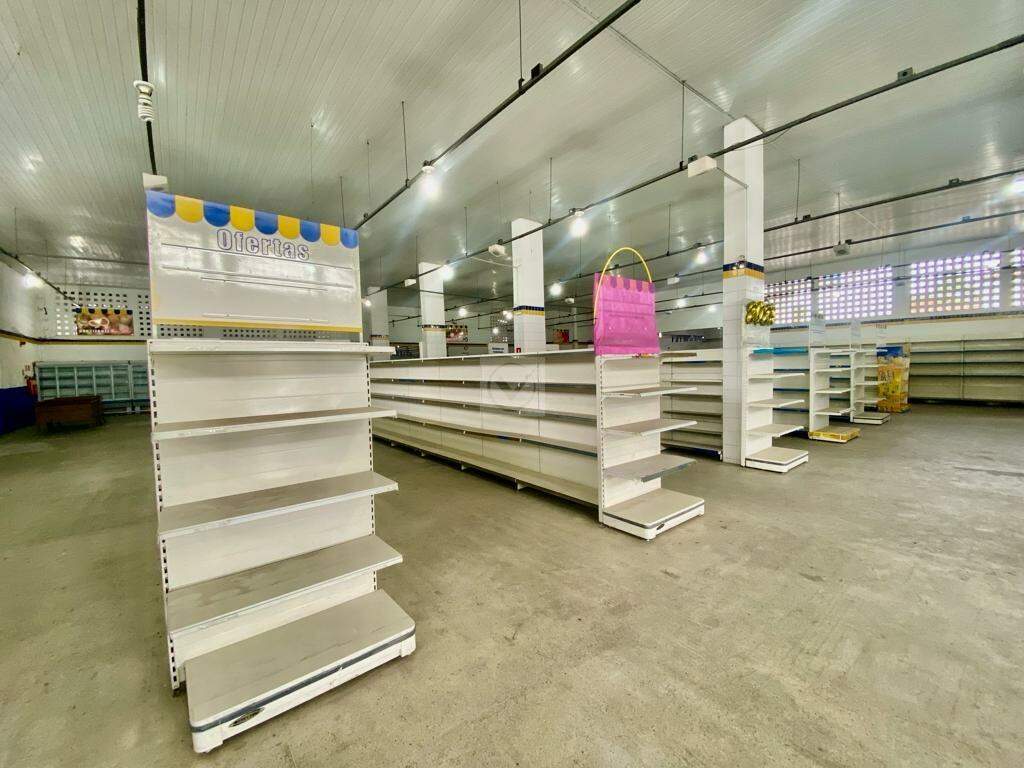 ALUGA-SE SUPERMERCADO COMPLETO NA AVENIDA EUCLIDES FIGUEIREDO COM TODAS AS INSTALAÇÕES - Foto 5