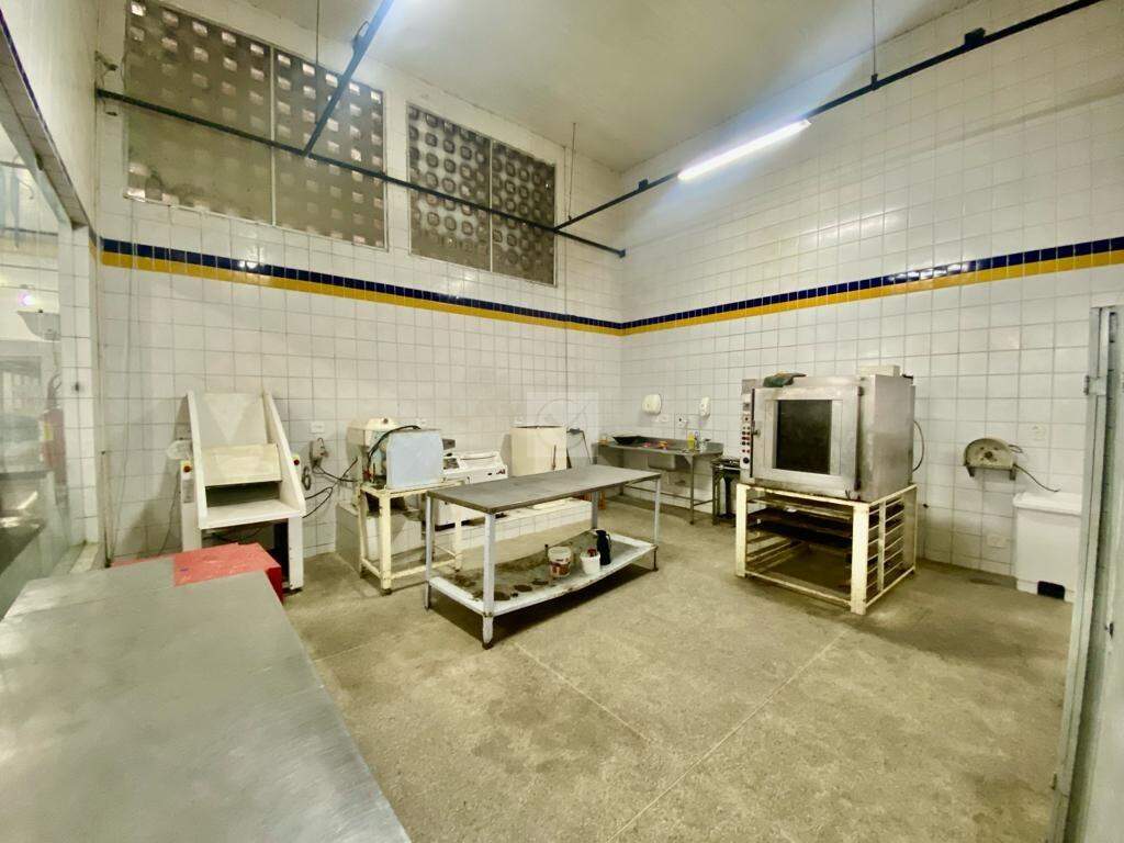 ALUGA-SE SUPERMERCADO COMPLETO NA AVENIDA EUCLIDES FIGUEIREDO COM TODAS AS INSTALAÇÕES - Foto 13