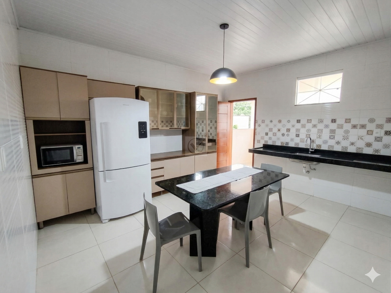 Design, Frescor e Modernidade no Le Corbusier! Casa Ampla com 3 Quartos (1 Suíte) - Foto 11