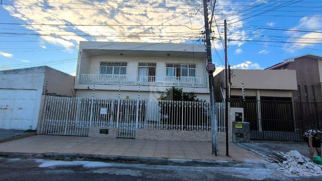 Casa para aluguel, 6 quartos, 1 suíte, 4 vagas, Salgado Filho - Aracaju/SE