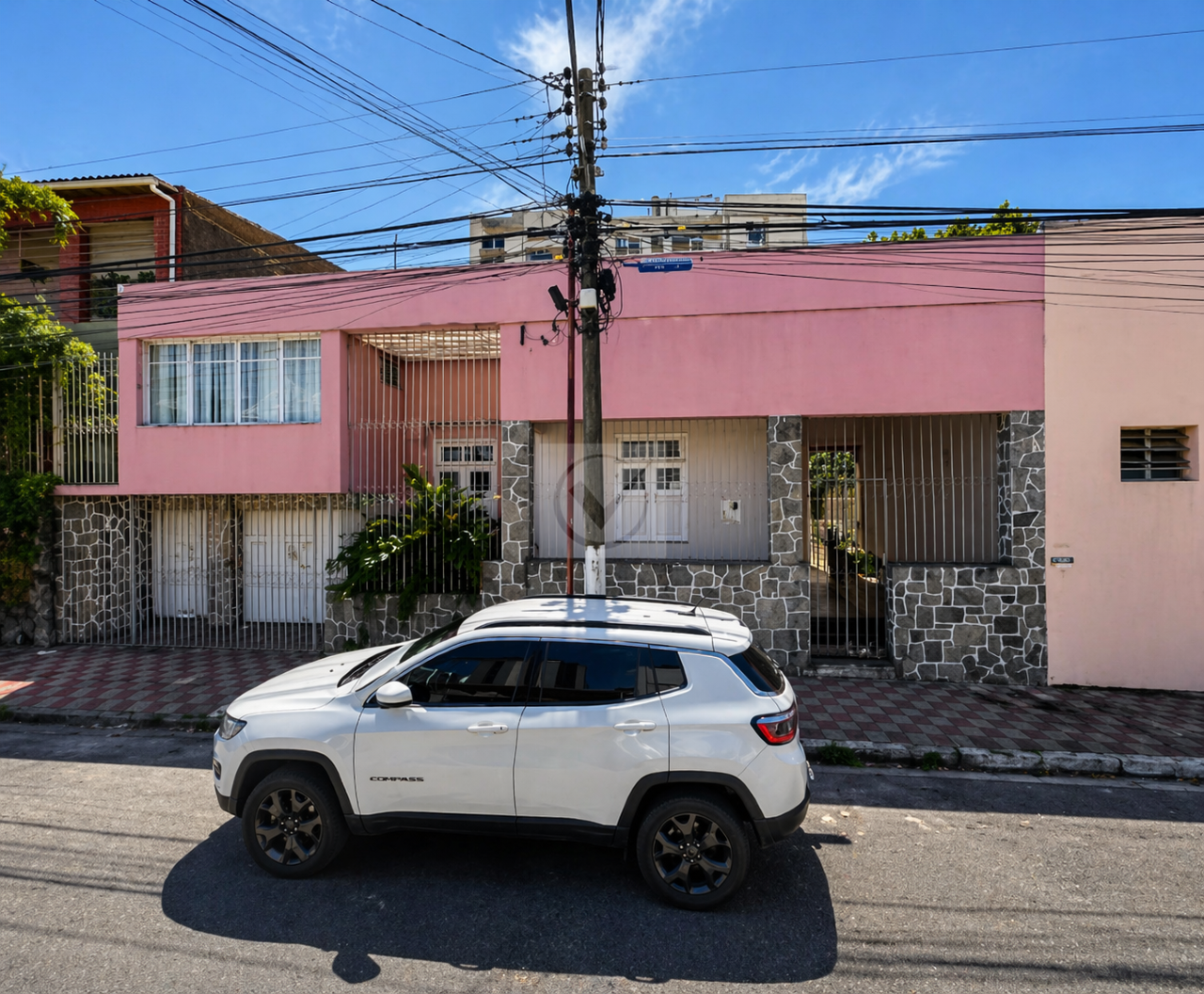 Casa na Rua Campos (Documentação 100% em ordem)
