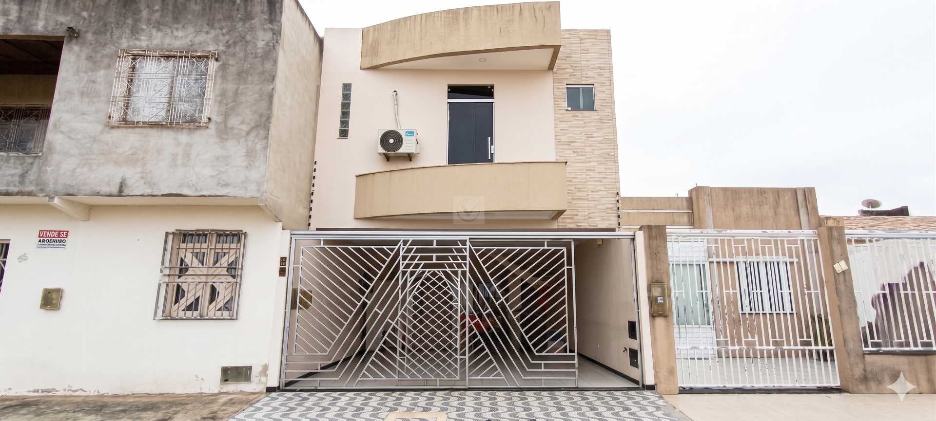 Espaço, Ventilação e Sossego no Sítio Porto! Imóvel de 3 Quartos com Varanda