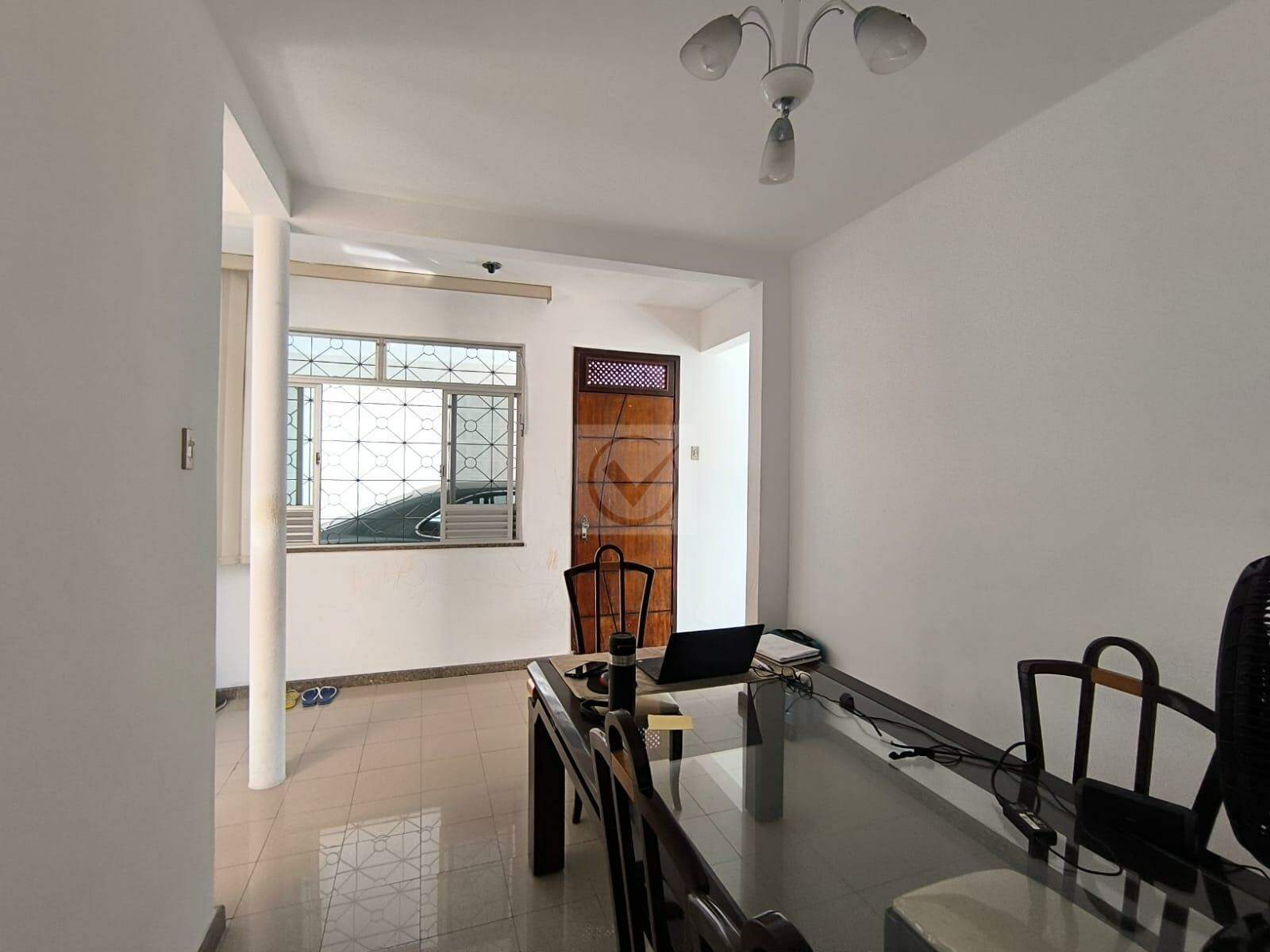 Casa à venda, 5 quartos, 1 suíte, 2 vagas, Suíça - Aracaju/SE