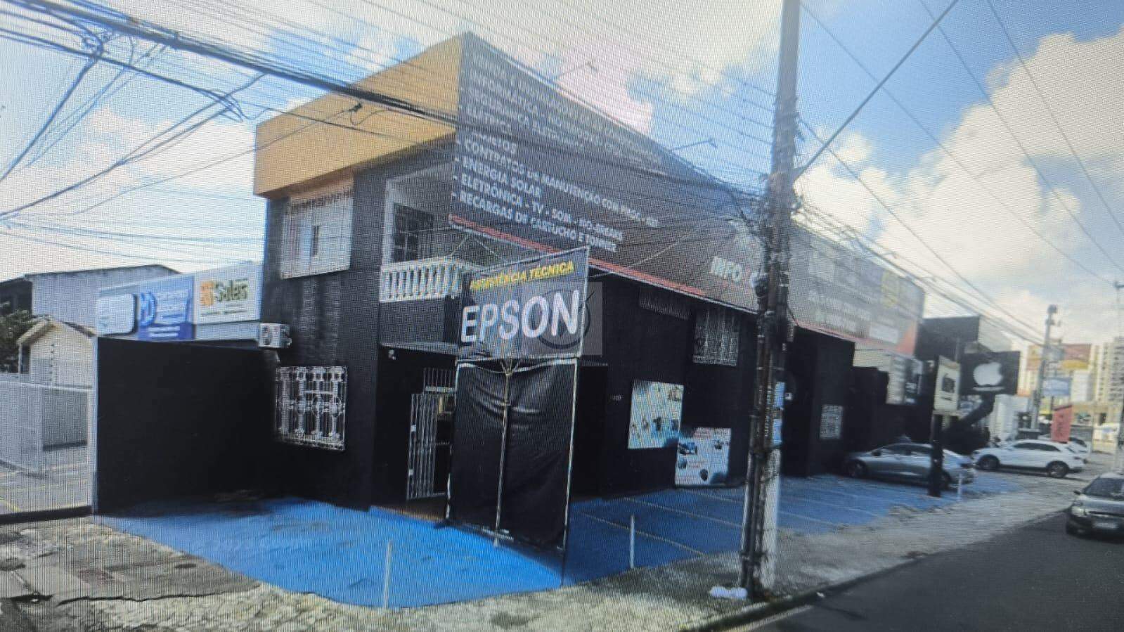 Imóvel Comercial com 8 Salas na Av. Hermes Fontes - Aracaju-SE
