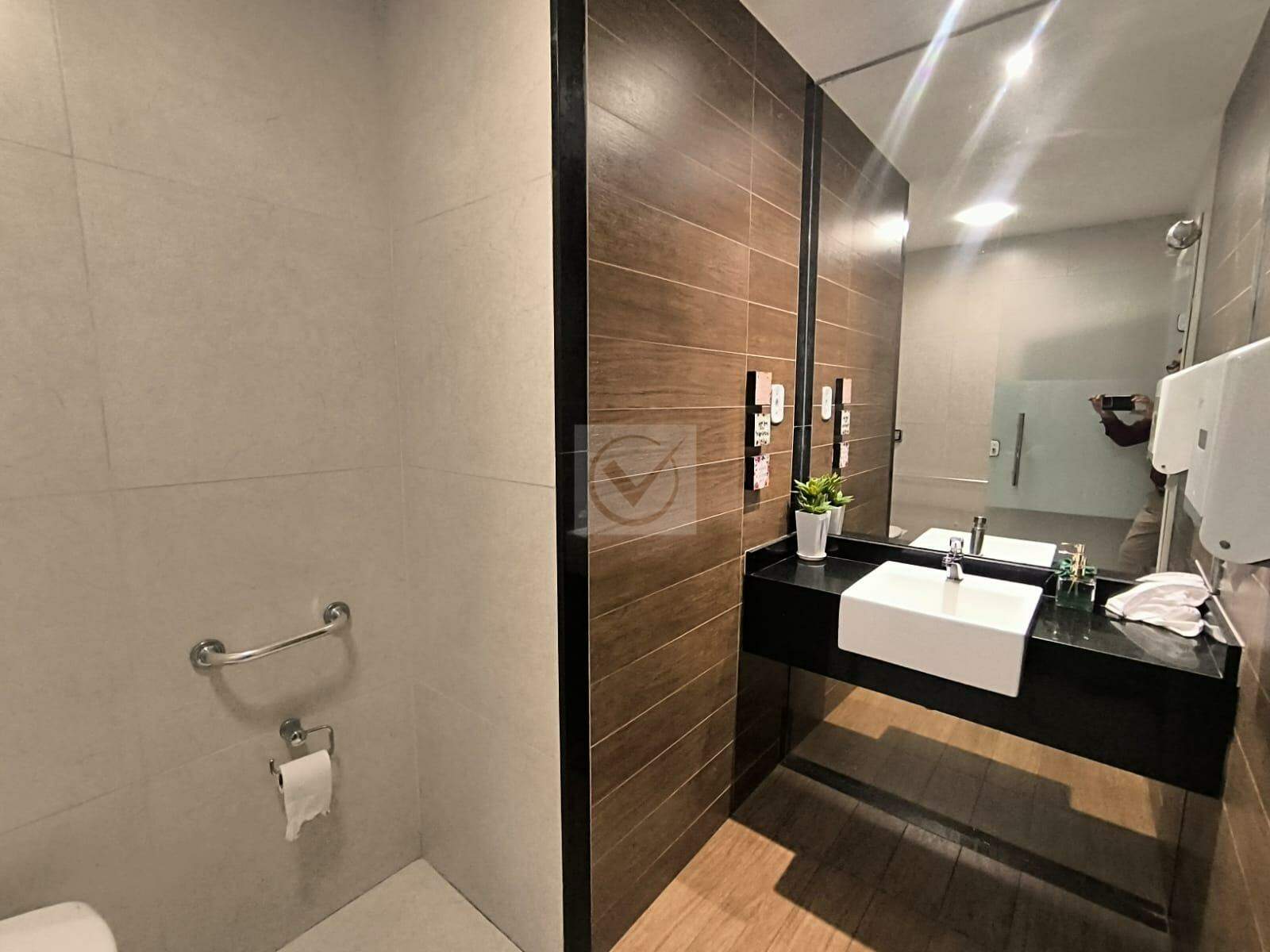 Edifício Comercial Moderno com 470m² e Sustentabilidade - Foto 21