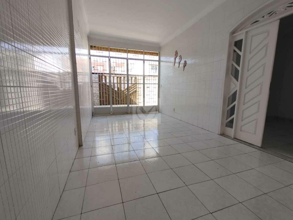 Casa com 3 quartos sendo 1 suite e ampla área gourmet no bairro 18 do Forte - Foto 3
