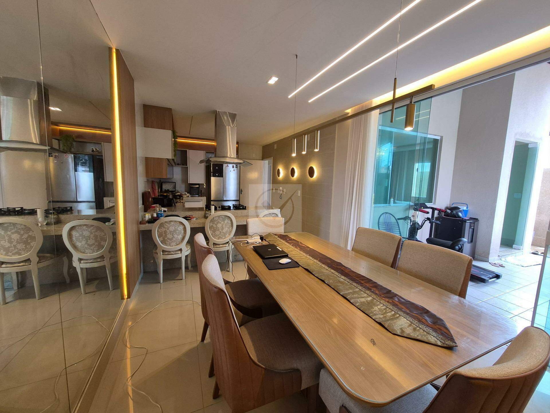 Casa à venda, 4 quartos, 3 suítes, 2 vagas, Atalaia - Aracaju/SE