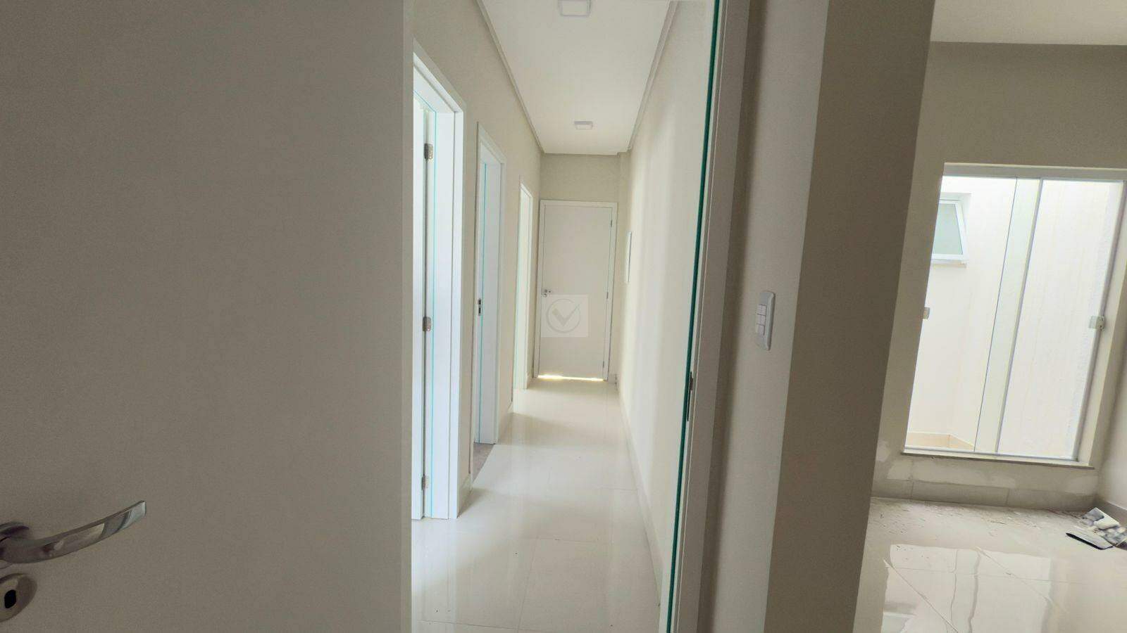 Alto Padrão e Lazer Completo no Portal do Lago! Casa de 3 Quartos para Locação - Foto 9