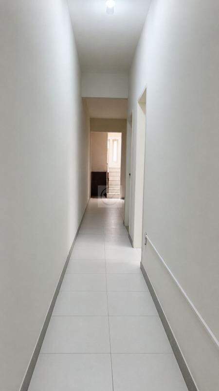CASA AMPLA EM DOIS PAVIMENTOS – EXCELENTE OPORTUNIDADE! - Foto 9