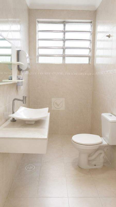 CASA AMPLA EM DOIS PAVIMENTOS – EXCELENTE OPORTUNIDADE! - Foto 11