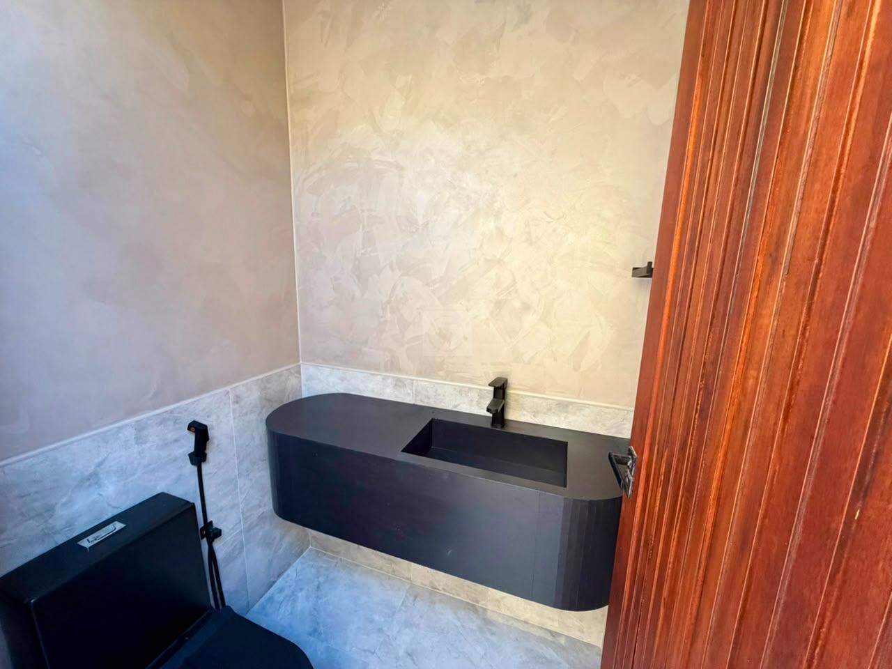 Alto Padrão e Exclusividade no Condomínio Santo Antônio! Casa de 3 Quartos com Closet - Foto 13