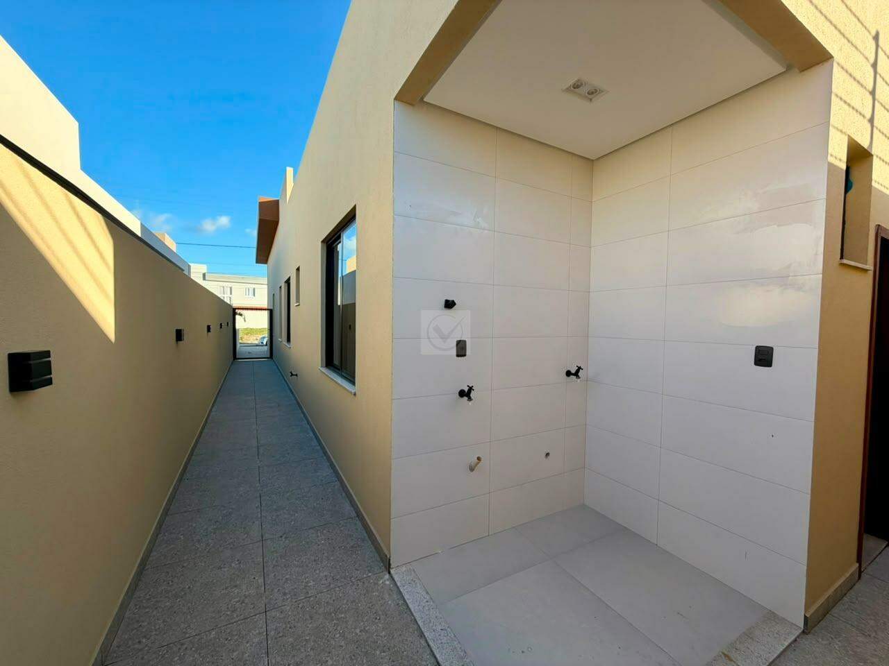 Alto Padrão e Exclusividade no Condomínio Santo Antônio! Casa de 3 Quartos com Closet - Foto 11