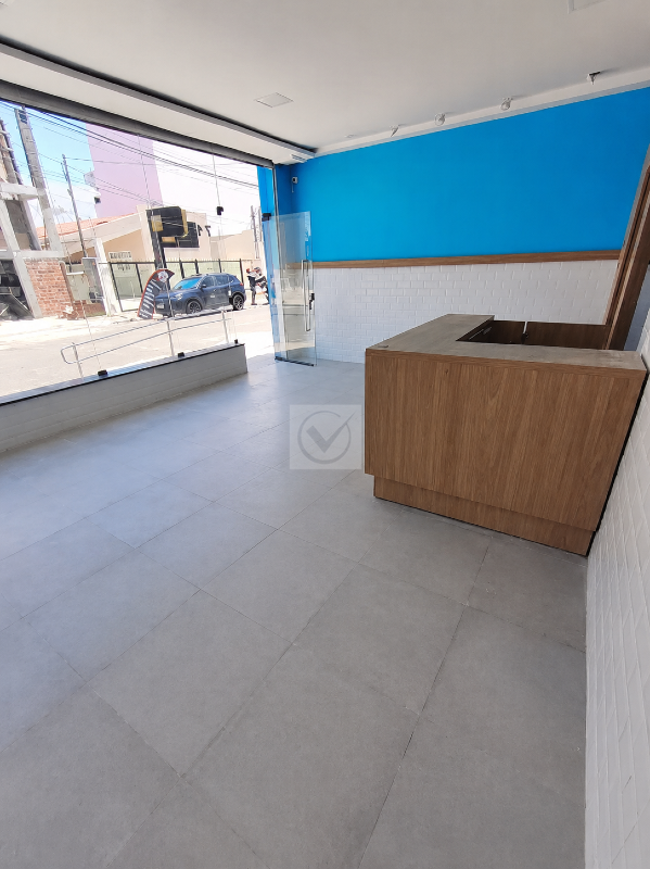 Sala Comercial de Frente (120m²) para Alugar no Salgado Filho