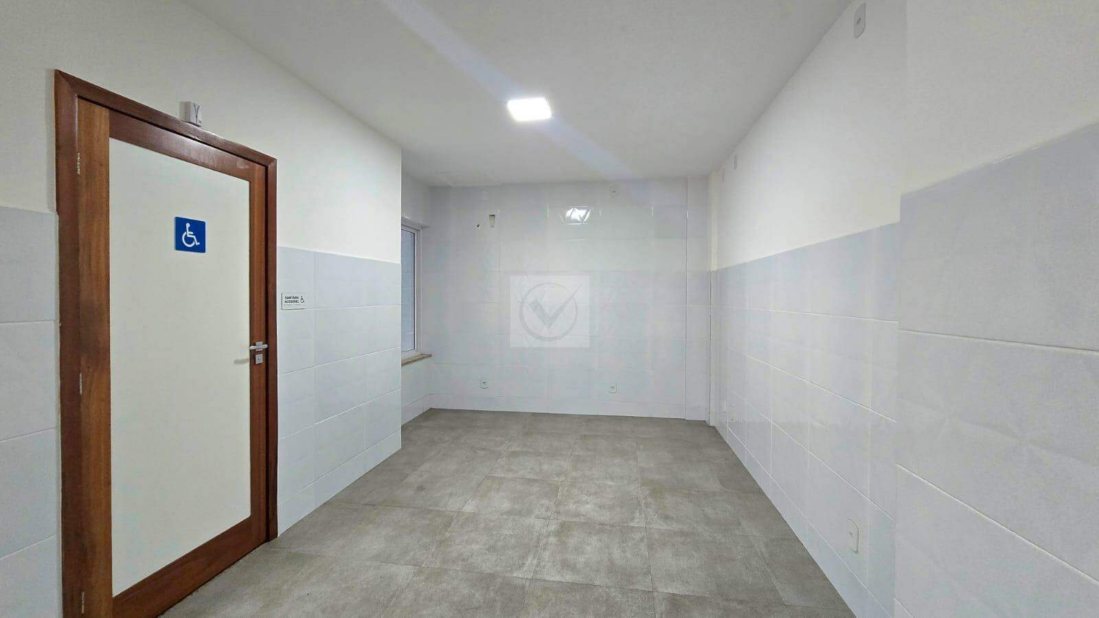 Ponto Comercial na Avenida Hermes Fontes vizinho ao Subway - Foto 3