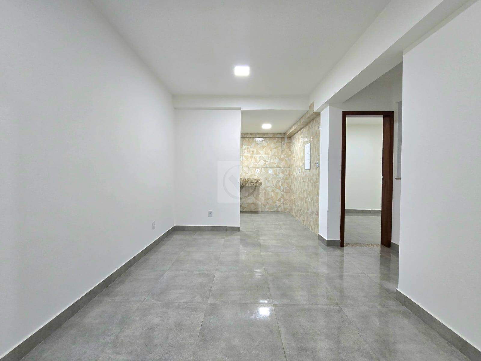 Ponto Comercial na Avenida Hermes Fontes vizinho ao Subway - Foto 3
