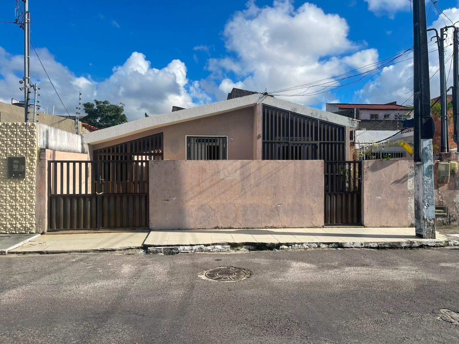 Casa para aluguel, 5 quartos, 3 suítes, 4 vagas, Grageru - Aracaju/SE