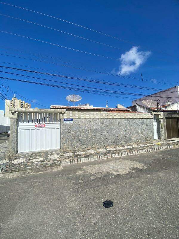 Casa no Bairro Luzia