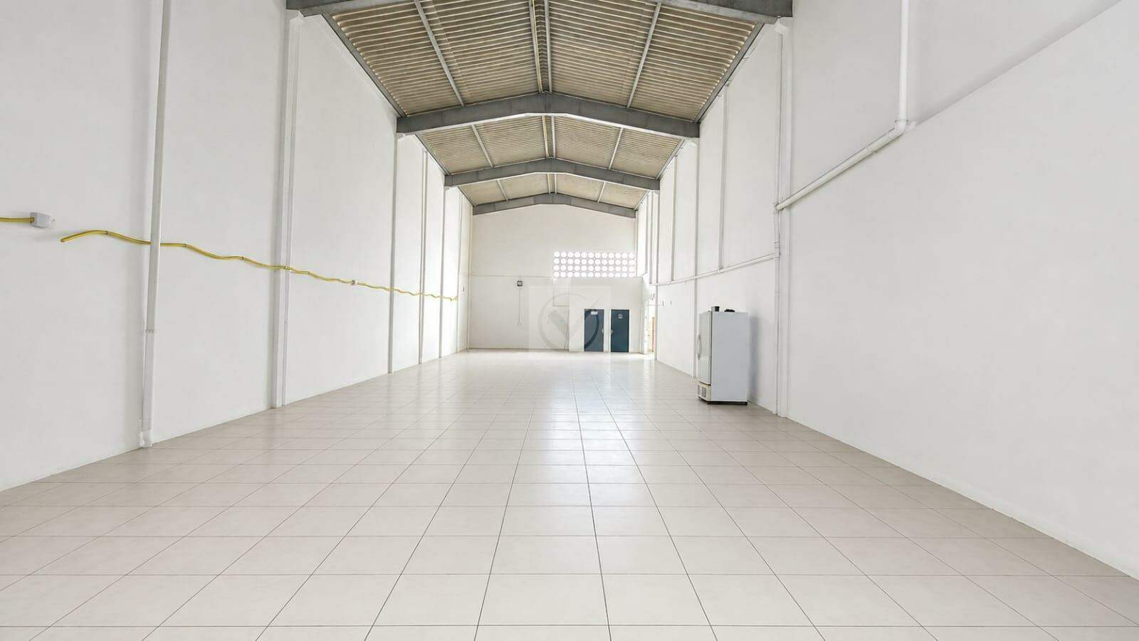 Excelente Oportunidade no Siqueira Campos: Galpão Comercial com 450 m² de Área Total - Foto 2