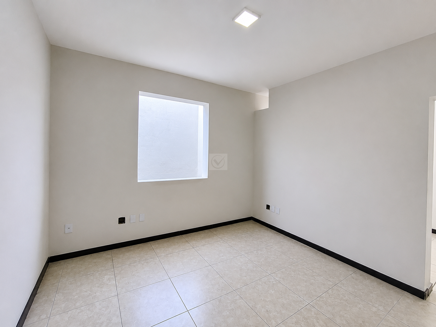 Excelente Ponto Comercial com 400 m² de Área Construída – Localização Privilegiada! - Foto 3