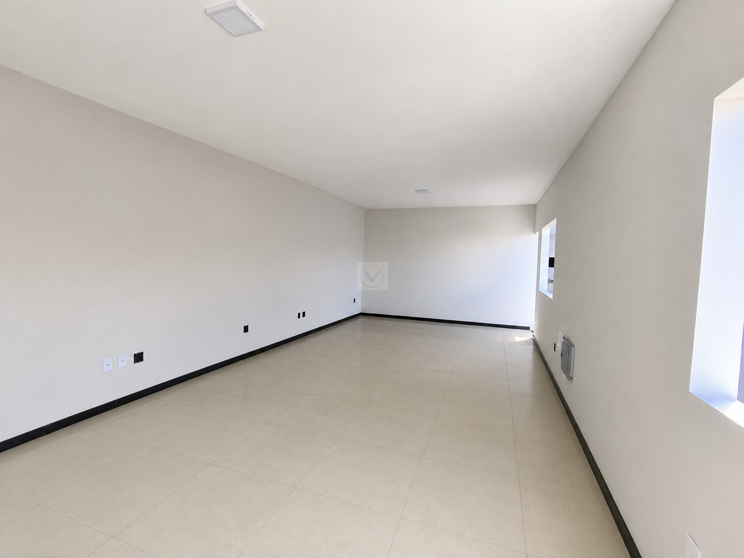 Excelente Ponto Comercial com 400 m² de Área Construída – Localização Privilegiada! - Foto 12