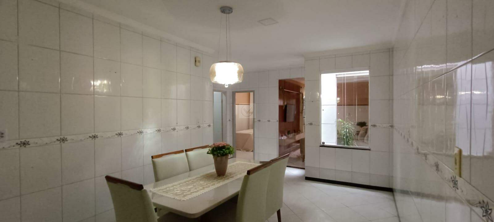 Conforto e Ambientes Bem Divididos em Campo do Brito! Casa de 3 Quartos com Suíte - Foto 5