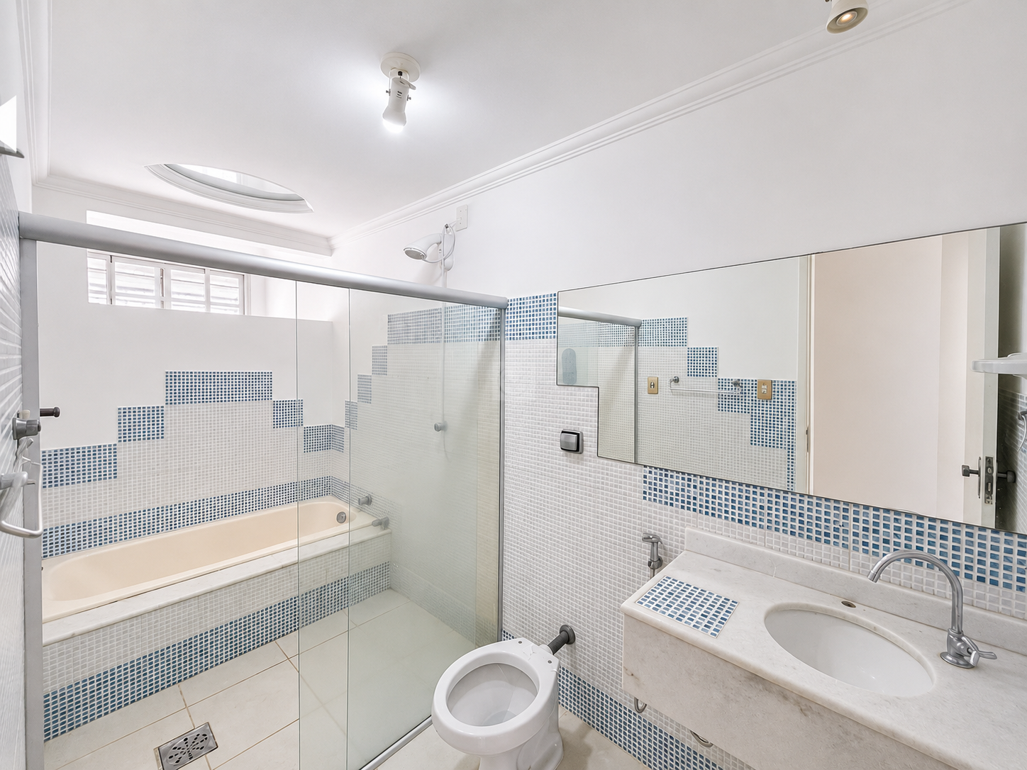 Casa comercial está localizada no coração do bairro Salgado Filh - Foto 8