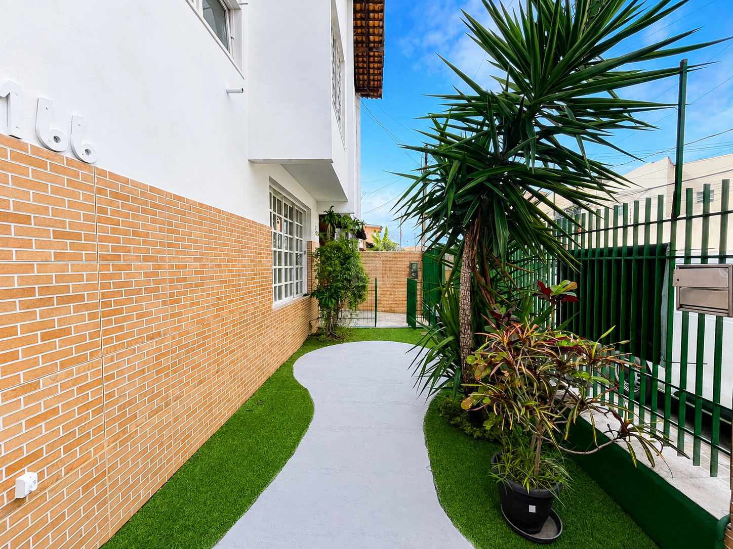 Casa comercial está localizada no coração do bairro Salgado Filh