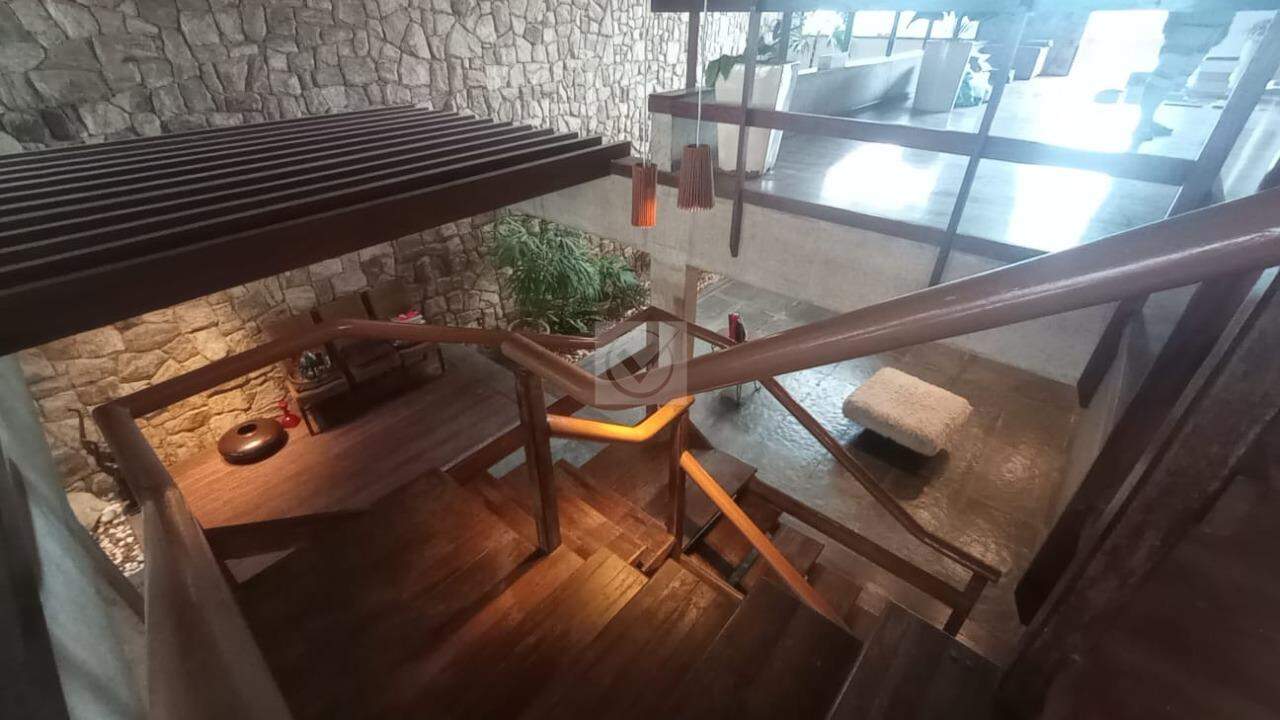 Oportunidade Única na Antiga Beira Mar: Casa Ampla e Sofisticada para Morar ou Empreender! - Foto 14