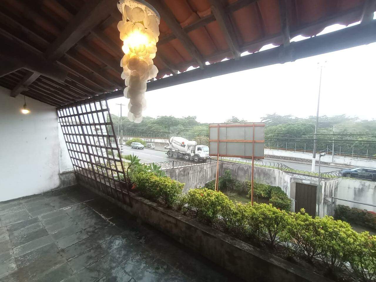 Oportunidade Única na Antiga Beira Mar: Casa Ampla e Sofisticada para Morar ou Empreender! - Foto 15