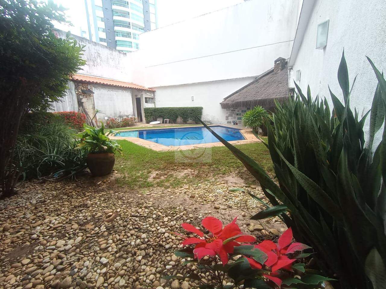 Oportunidade Única na Antiga Beira Mar: Casa Ampla e Sofisticada para Morar ou Empreender! - Foto 6