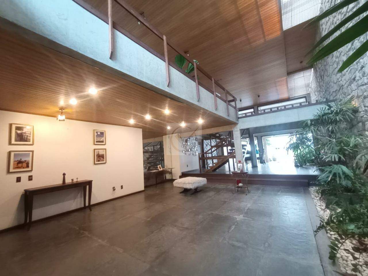 Oportunidade Única na Antiga Beira Mar: Casa Ampla e Sofisticada para Morar ou Empreender! - Foto 10